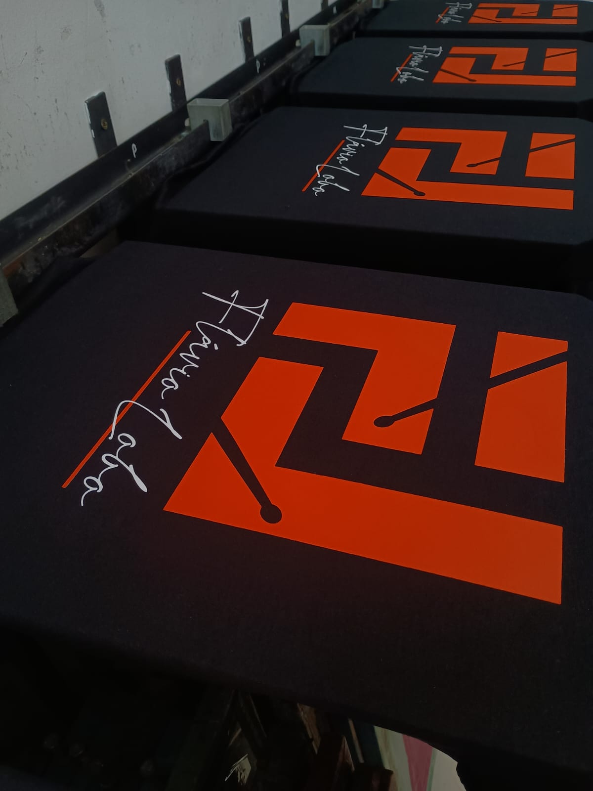 Camisetas Freire Lara estampadas em produção
